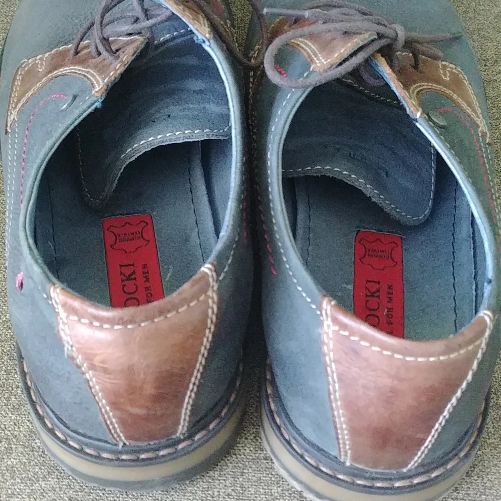Leather shoes, European size 42/ Canadian 8, Blue color, great condition - Picture 5 of 10